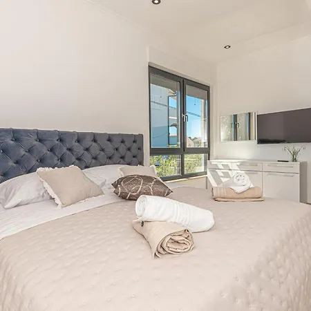 Lovely In With Sauna Apartment *