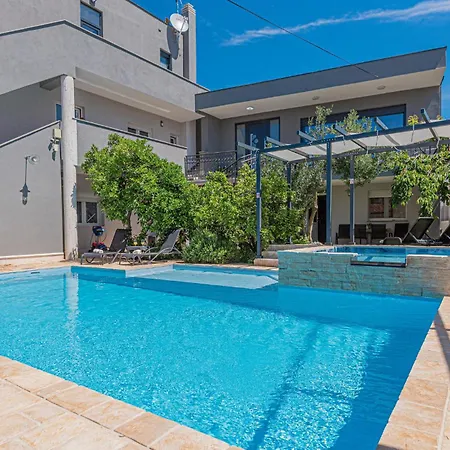 Апартаменты Lovely In With Sauna