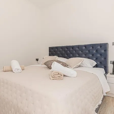 Lovely In With Sauna Apartment Šibenik