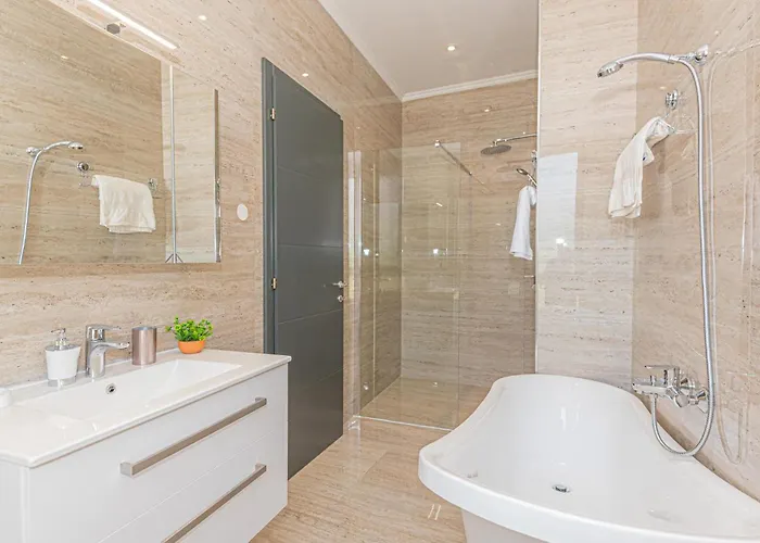 Lovely In With Sauna