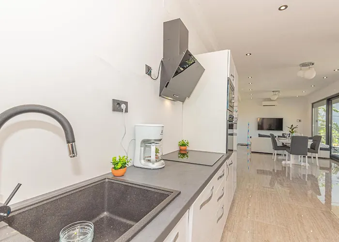 Lovely In With Sauna Апартаменты