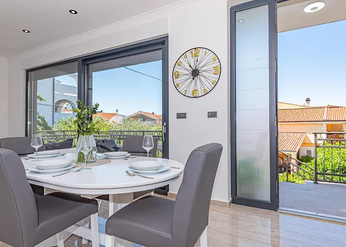 Lovely In With Sauna Апартаменты