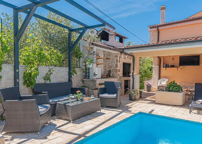 Lovely In With Sauna